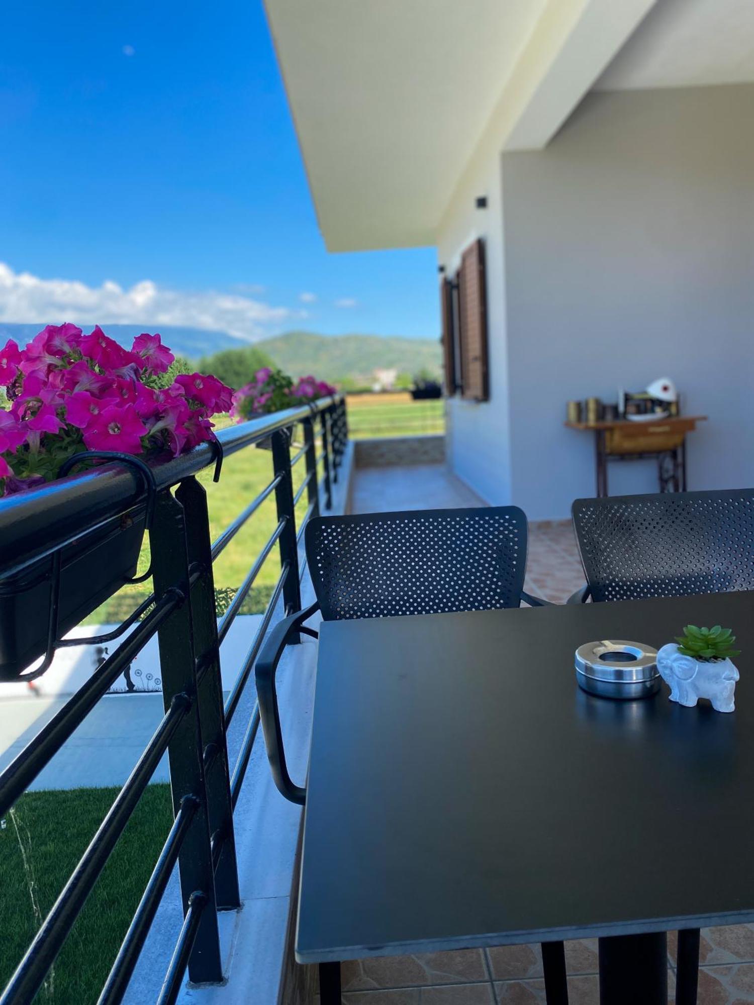 Villa Tabaku 베라트 외부 사진